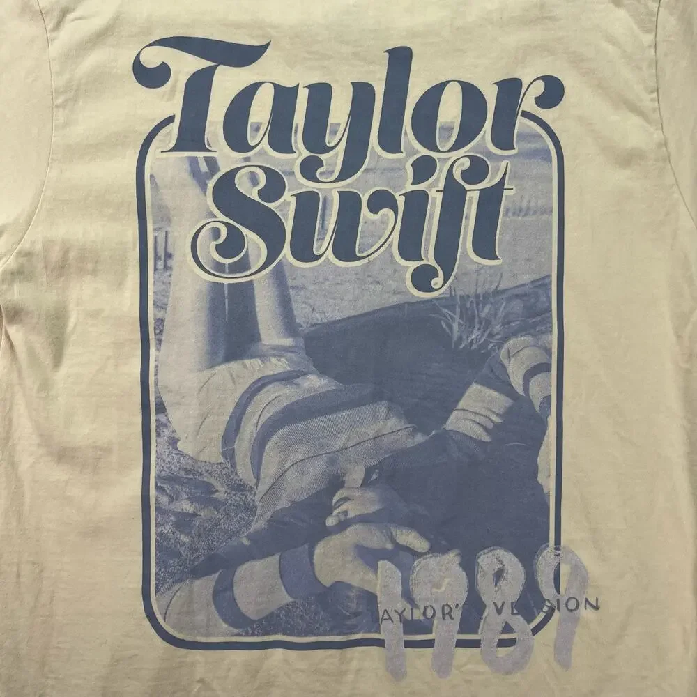 Taylor Swift 1989 Taylor's Version Stay Tee M Official Merch Yellow Graphic Top - Picture 5 of 16